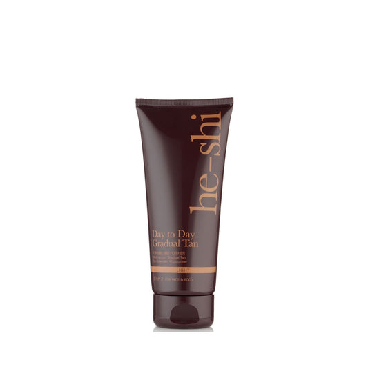 Day to Day Gradual Tan - Light